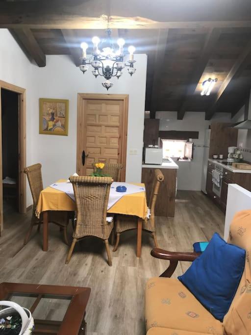 Zugaztieta Apartamento Rustico En El Valle De Trapaga La Arboleda מראה חיצוני תמונה